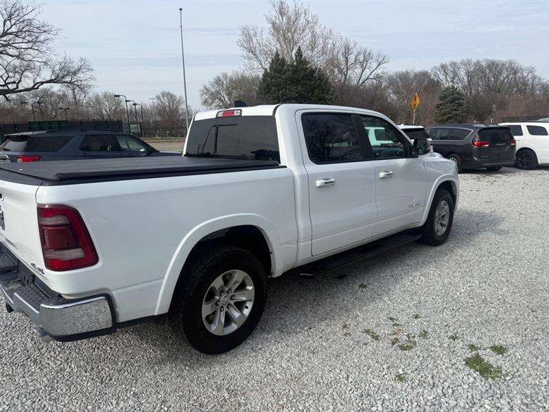 RAM 1500 Laramie Crew Cab SWB 4WD 2022