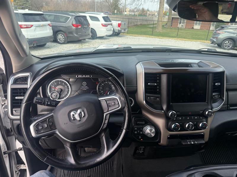 RAM 1500 Laramie Crew Cab SWB 4WD 2022