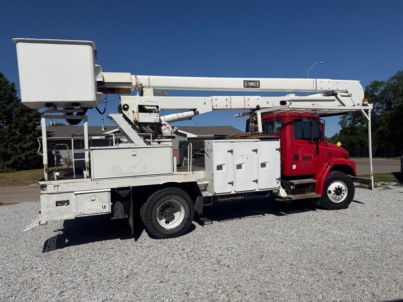 2004 Freightliner FL80 