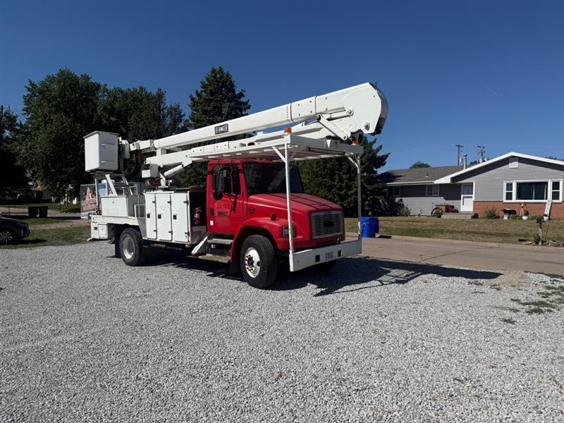 Freightliner FL80  2004