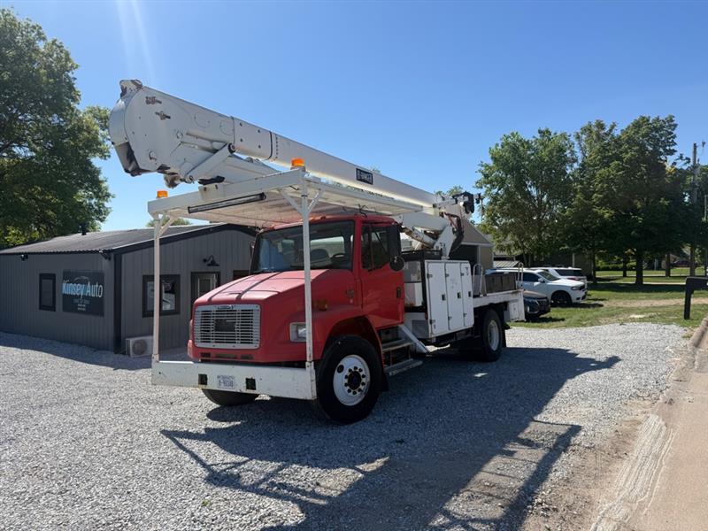 Freightliner FL80  2004