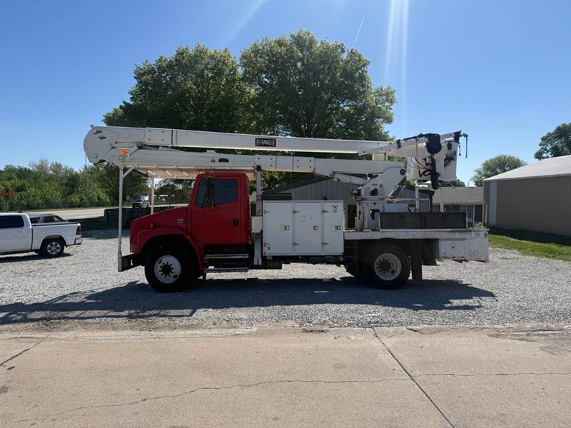 Freightliner FL80  2004