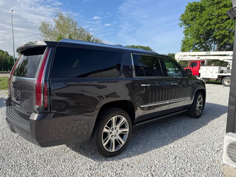 Cadillac Escalade ESV Premium 4WD 2016