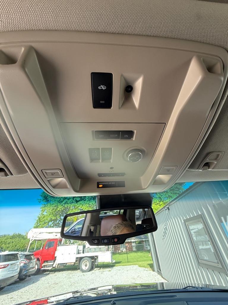 Cadillac Escalade ESV Premium 4WD 2016