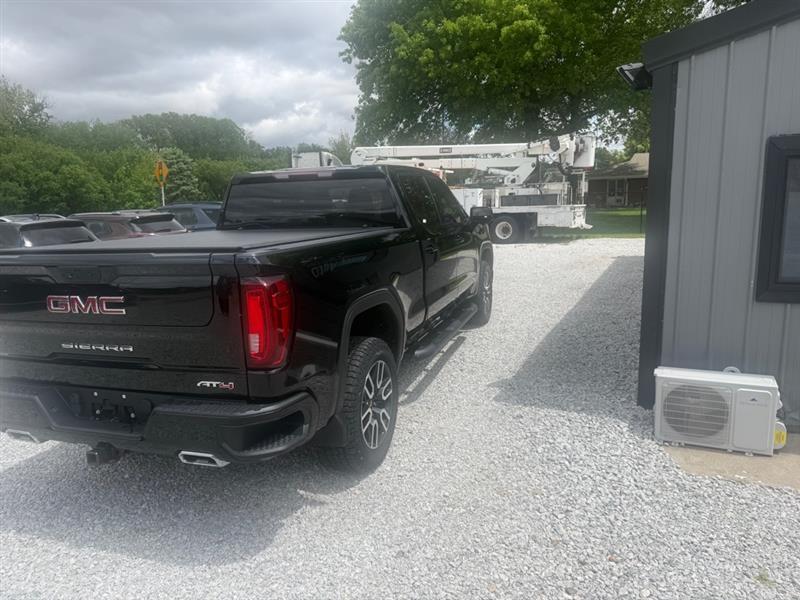 GMC Sierra 1500 AT4 Crew Cab Long Box 4WD 2021