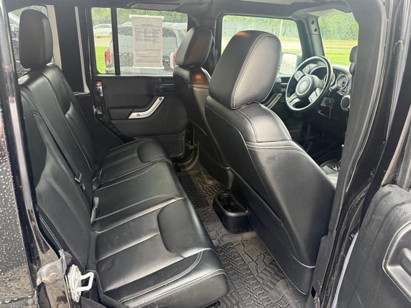Jeep Wrangler Unlimited Sahara 4WD 2017