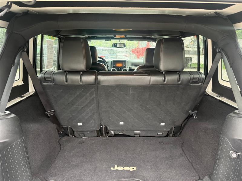 Jeep Wrangler Unlimited Sahara 4WD 2017