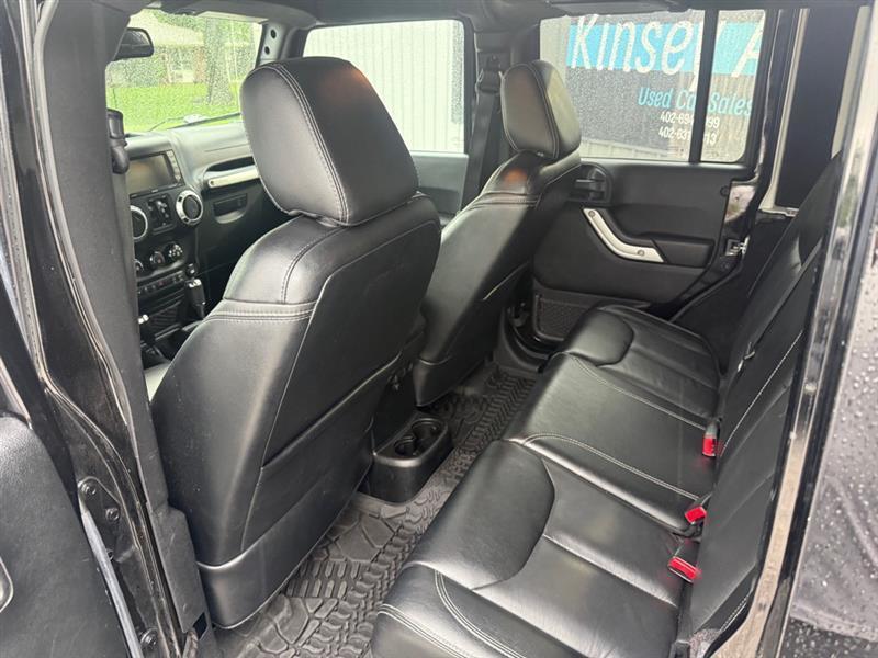 Jeep Wrangler Unlimited Sahara 4WD 2017