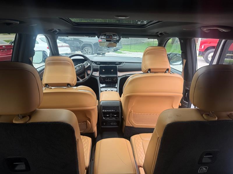Jeep Grand Cherokee L Summit 4WD 2023
