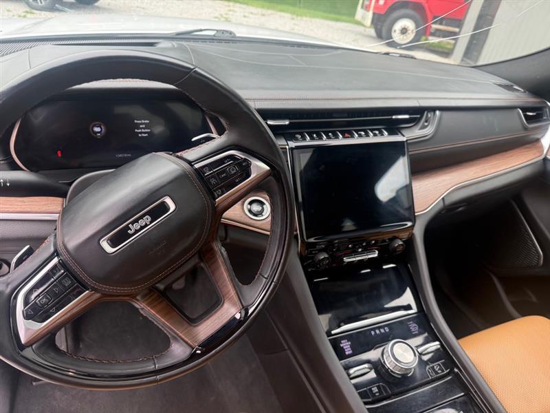 Jeep Grand Cherokee L Summit 4WD 2023