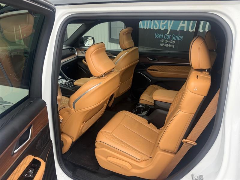 Jeep Grand Cherokee L Summit 4WD 2023