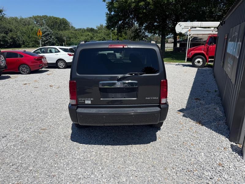 Dodge Nitro Shock 4WD 2011