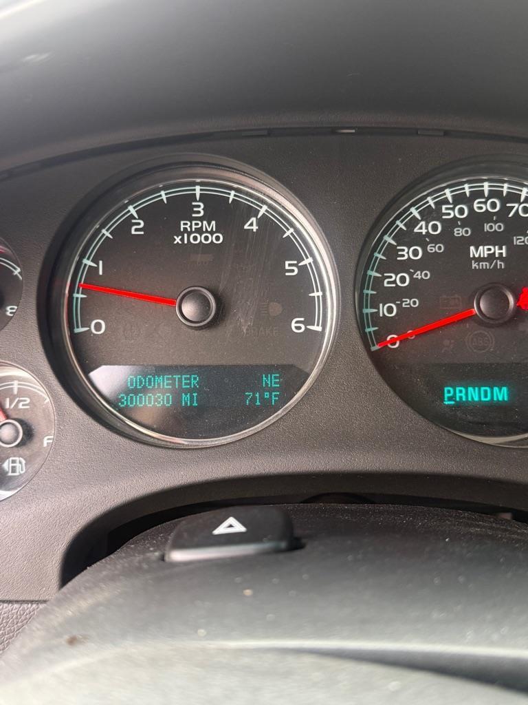 GMC Yukon Denali XL 4WD 2012