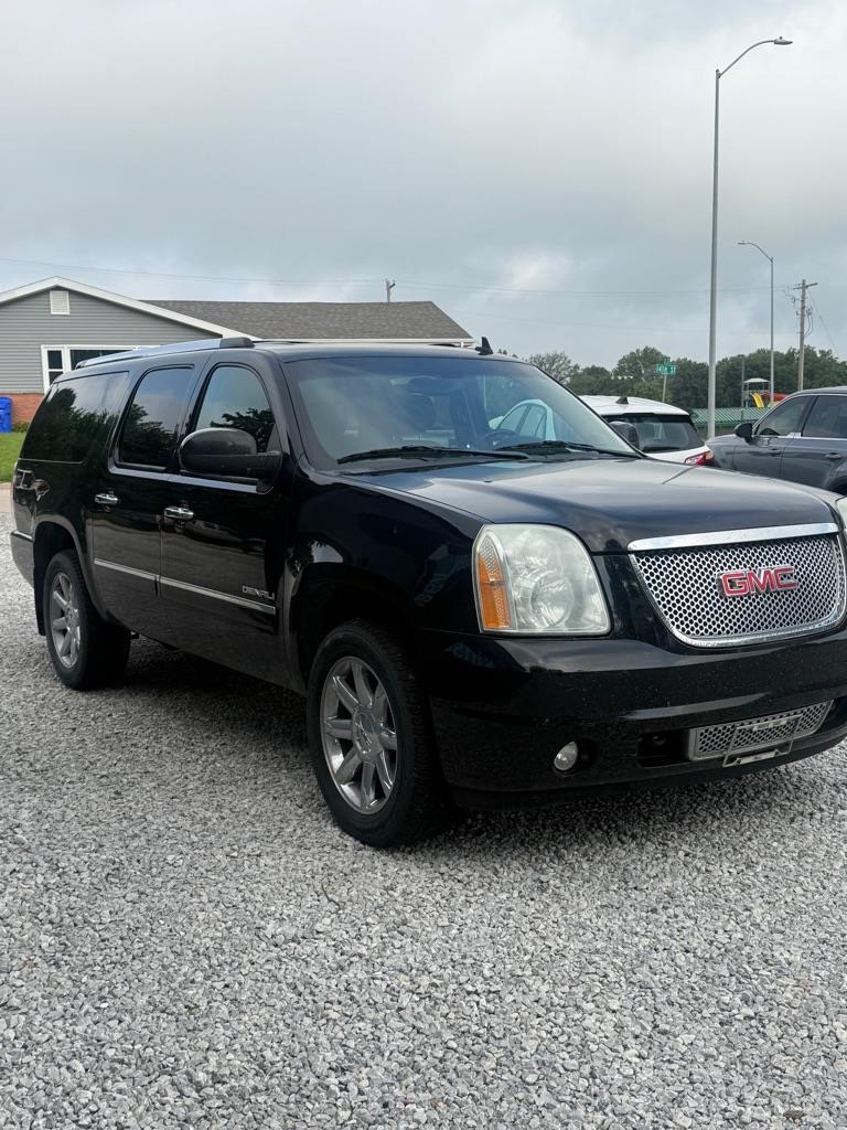 GMC Yukon Denali XL 4WD 2012
