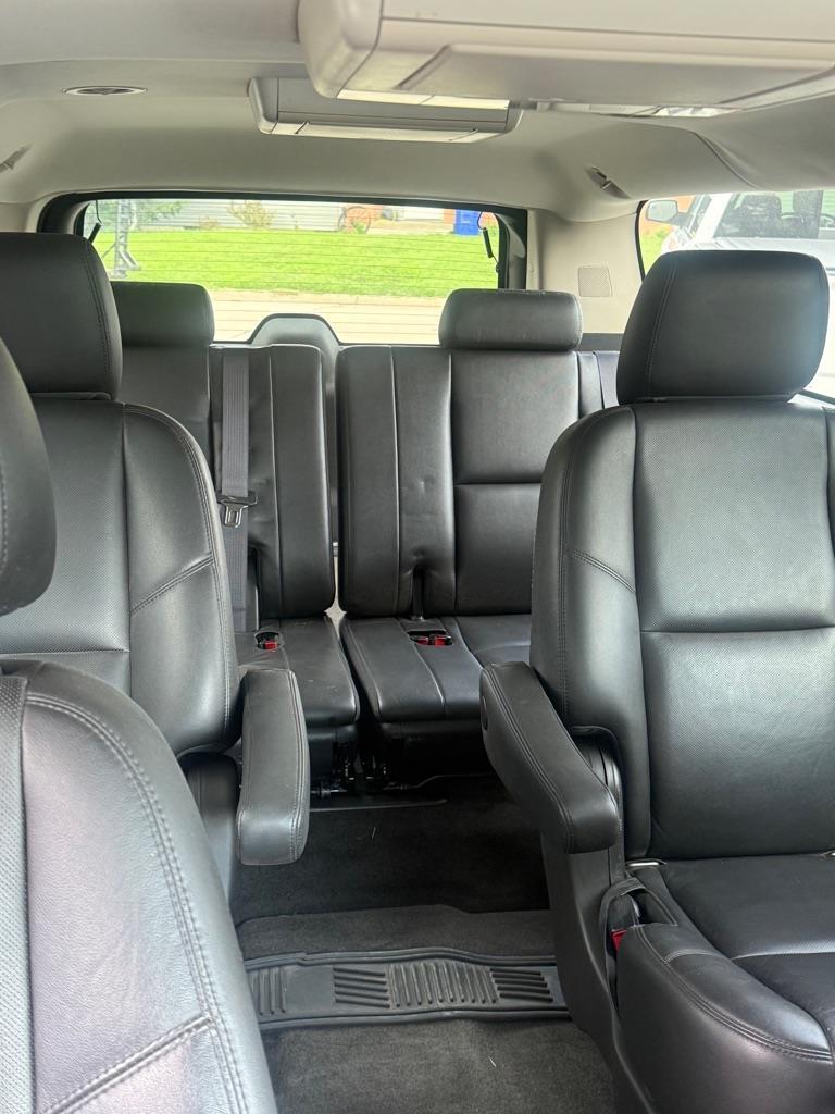 GMC Yukon Denali XL 4WD 2012