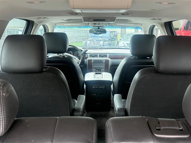 GMC Yukon Denali XL 4WD 2012
