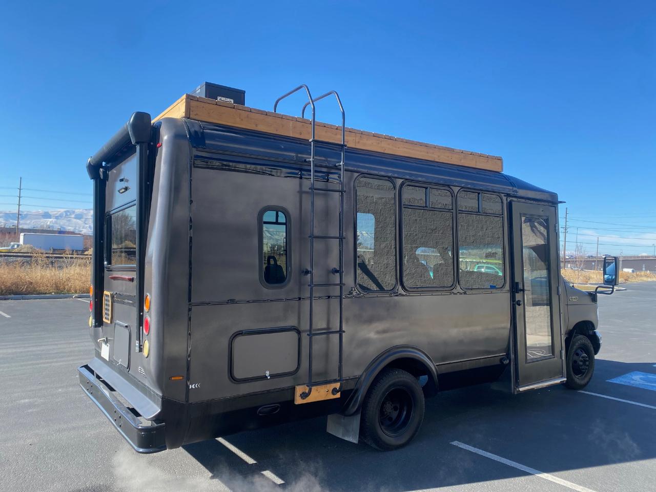 Ford Econoline E-350 Super Duty 2003