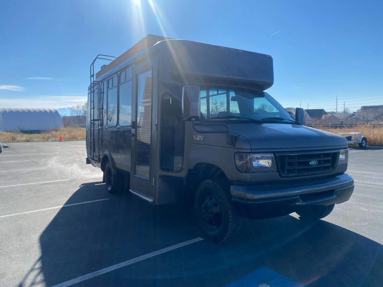 Ford Econoline E-350 Super Duty 2003