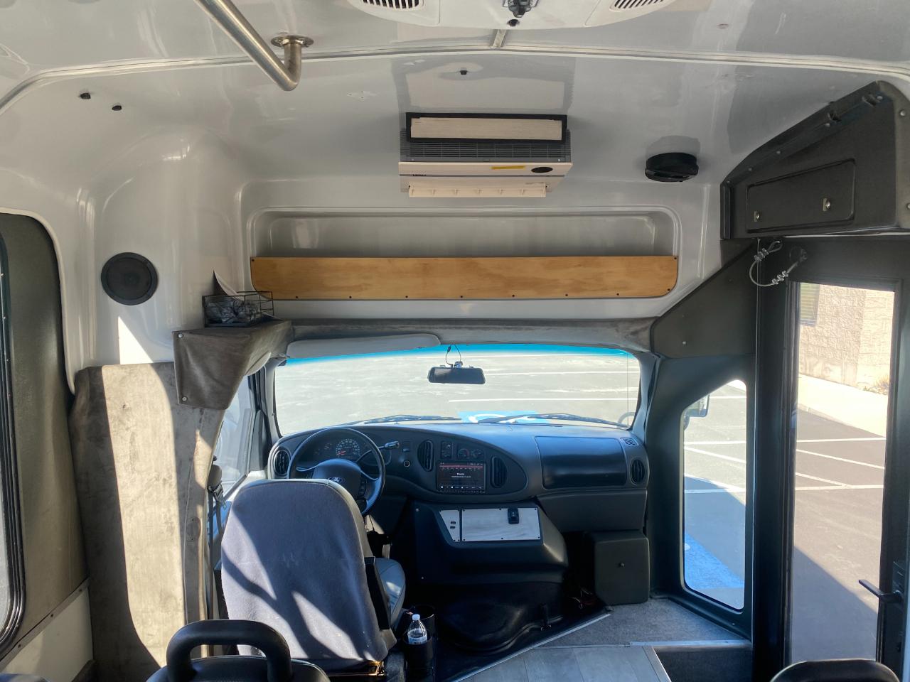 Ford Econoline E-350 Super Duty 2003