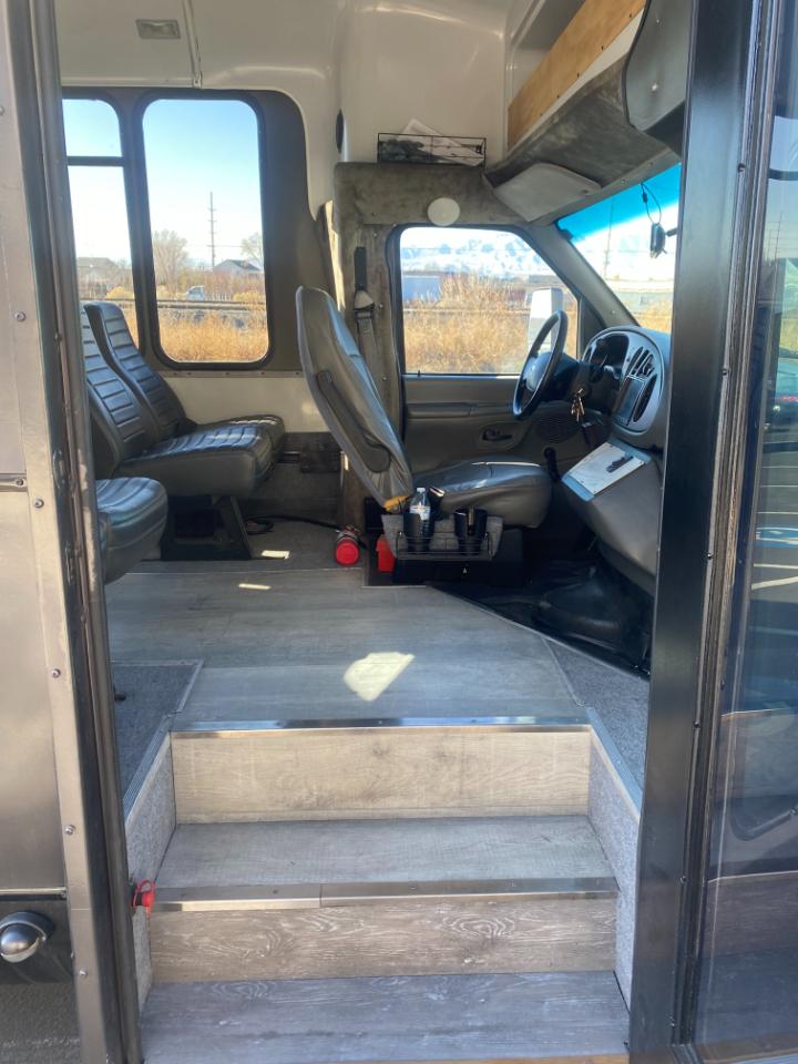 Ford Econoline E-350 Super Duty 2003