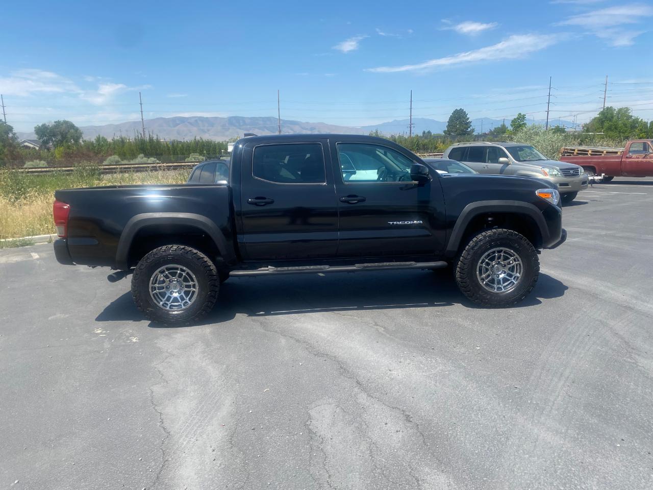 Toyota Tacoma SR5 Double Cab Long Bed V6 6AT 4WD 2023