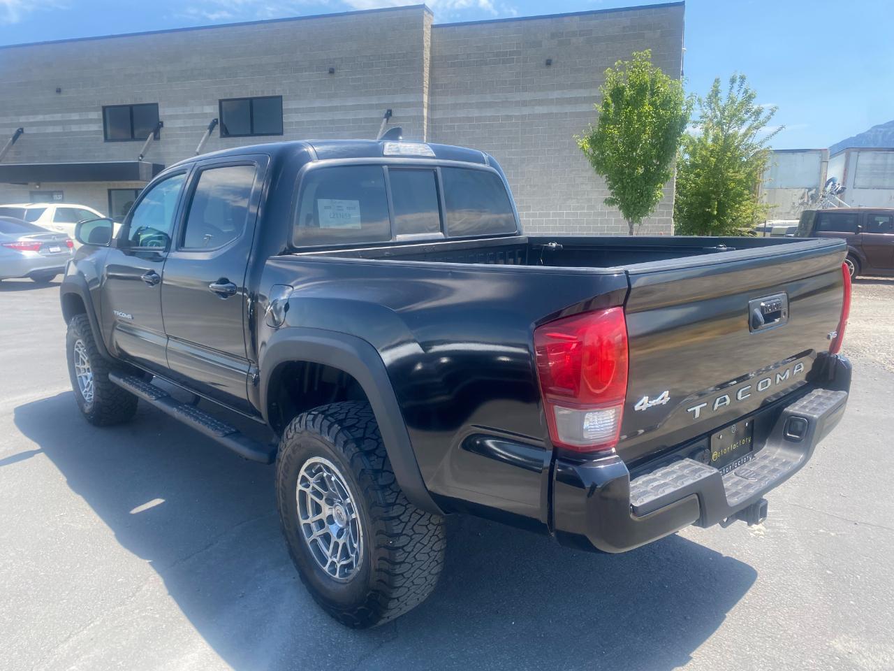 Toyota Tacoma SR5 Double Cab Long Bed V6 6AT 4WD 2023