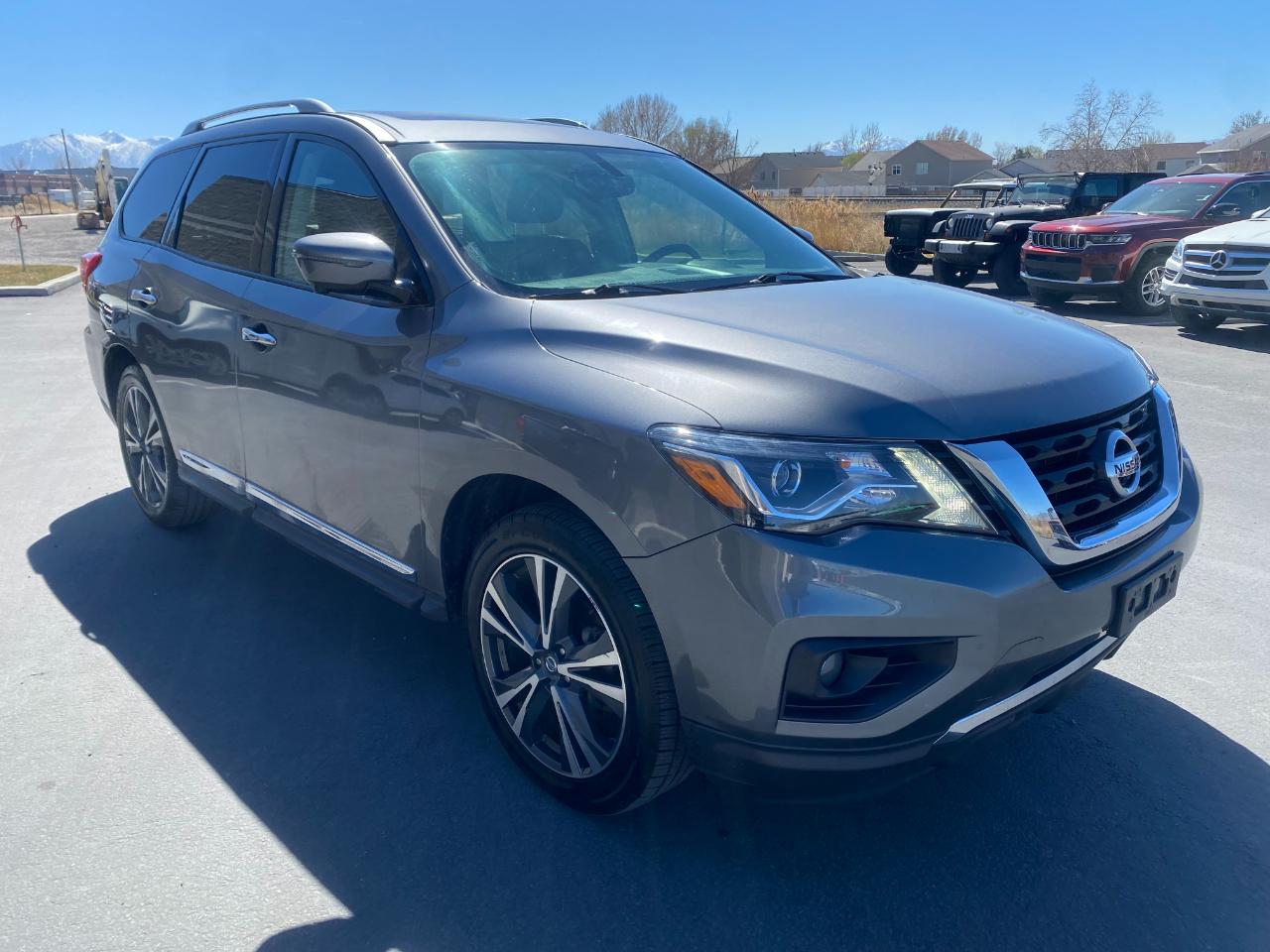 Nissan Pathfinder Platinum 4WD 2020