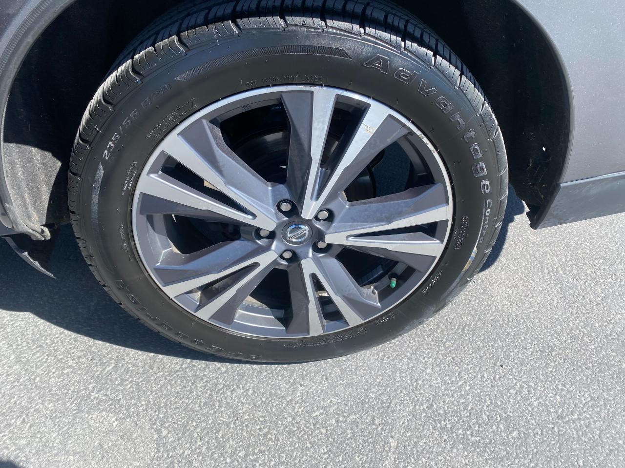 Nissan Pathfinder Platinum 4WD 2020