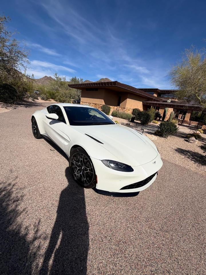 Aston Martin Vantage Coupe 2021