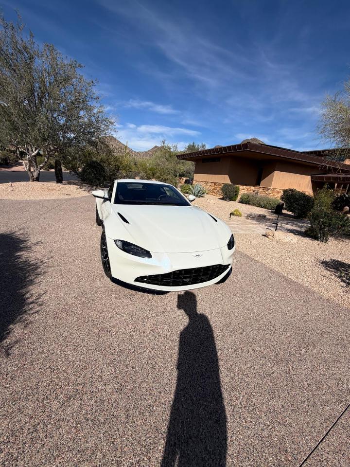 Aston Martin Vantage Coupe 2021