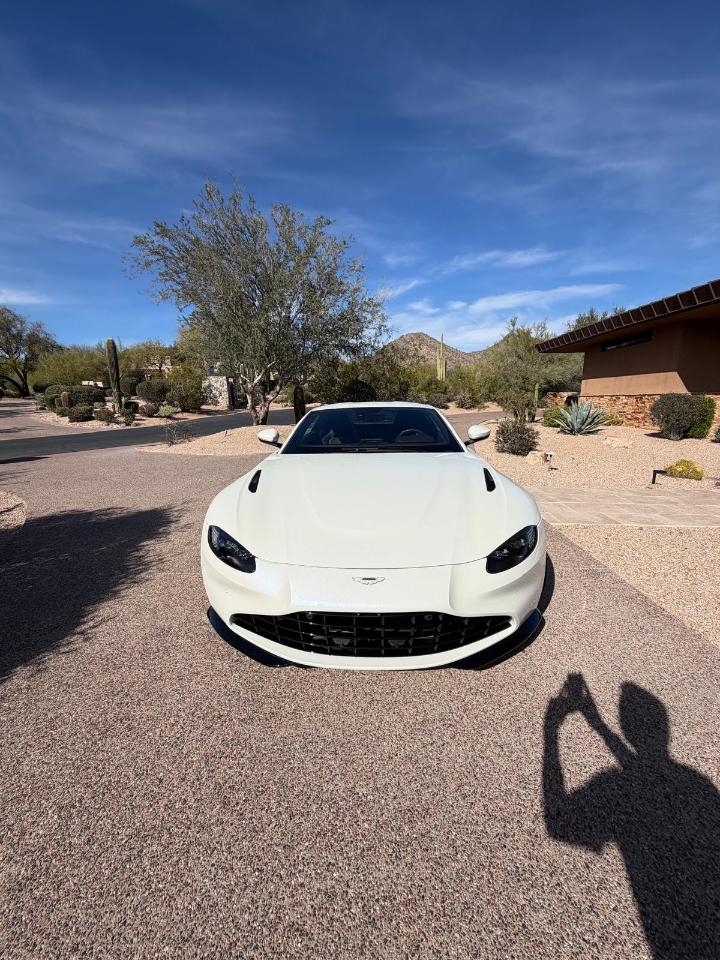 Aston Martin Vantage Coupe 2021