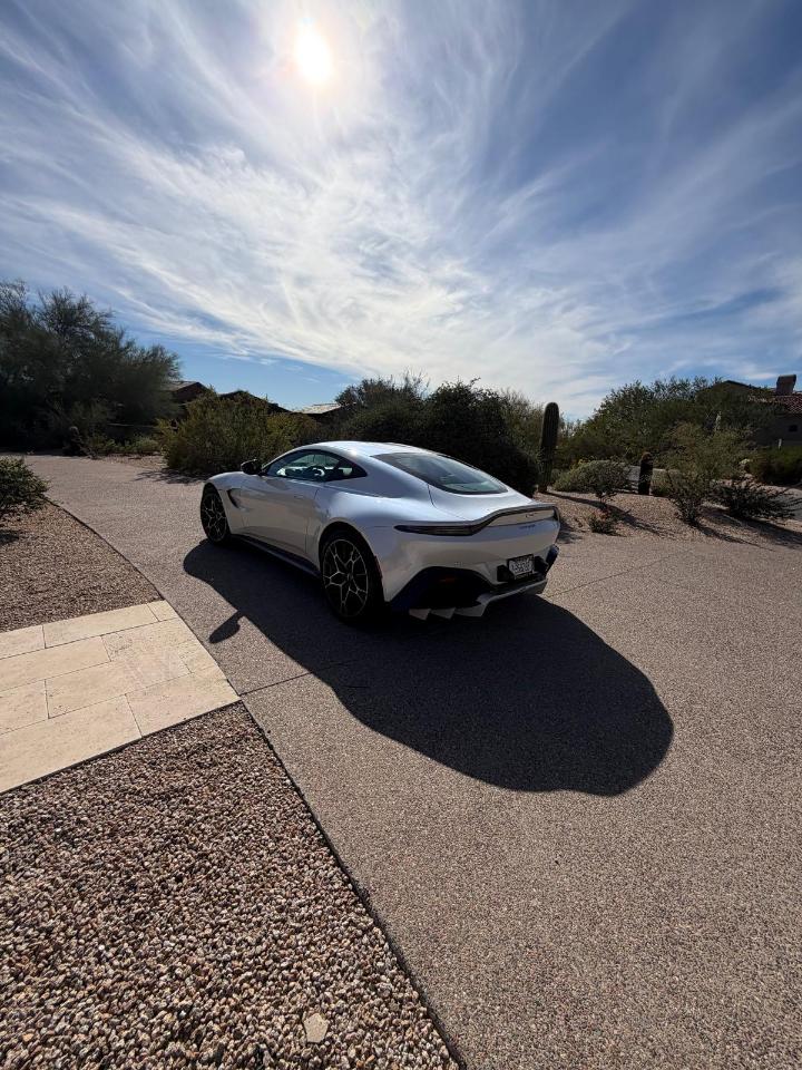 Aston Martin Vantage Coupe 2021