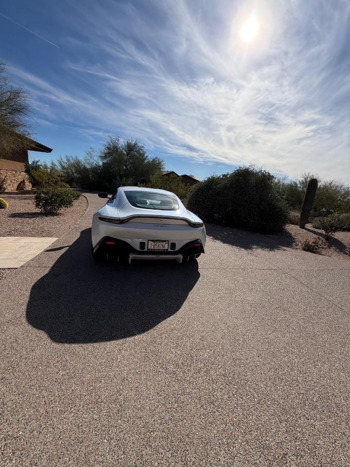 Aston Martin Vantage Coupe 2021