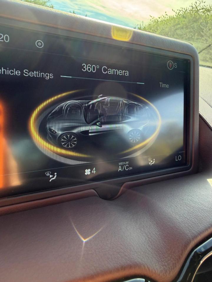 Aston Martin Vantage Coupe 2021