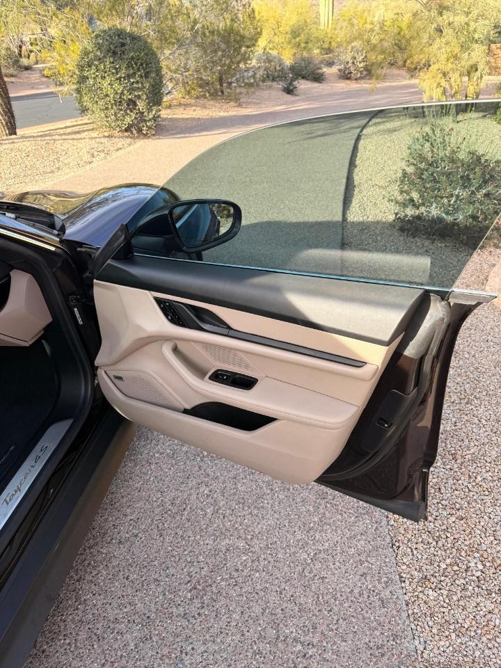 Porsche Taycan 4S 2021