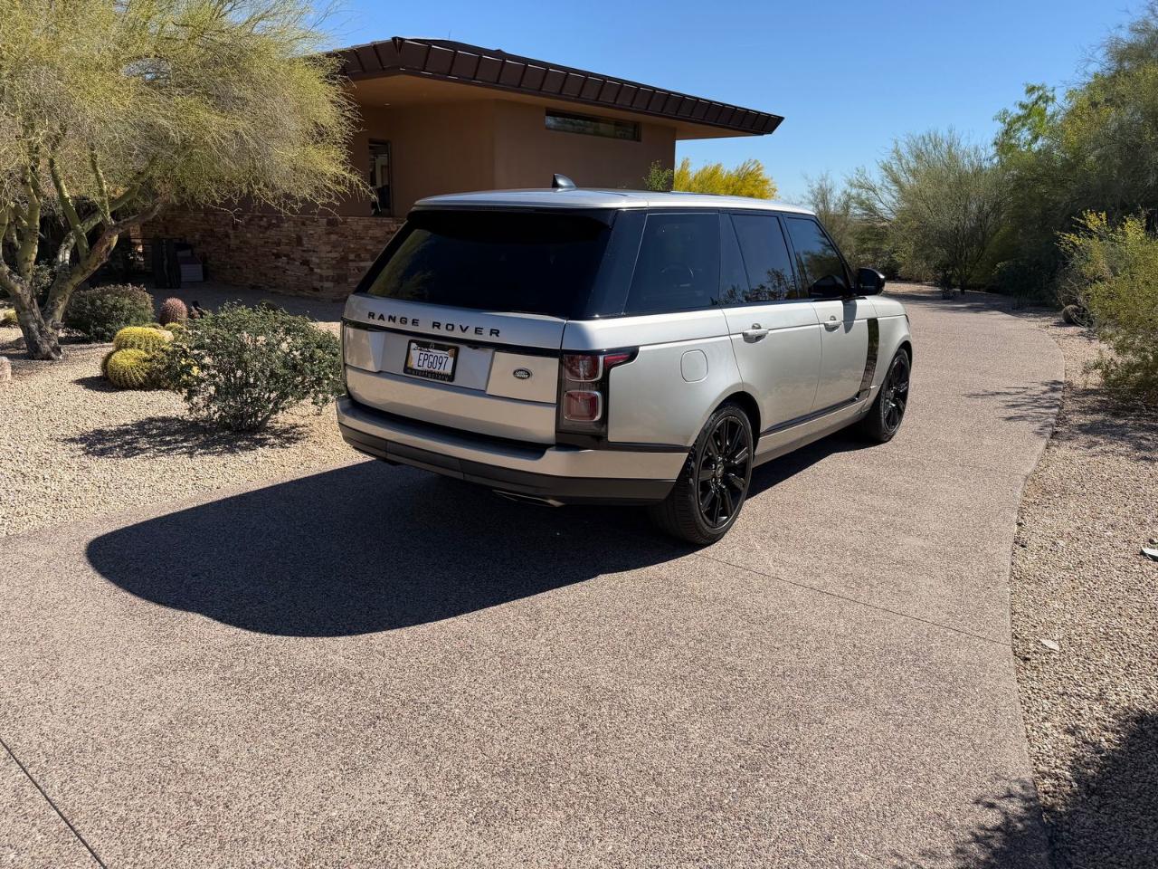 Land Rover Range Rover P360 Hybrid 2021