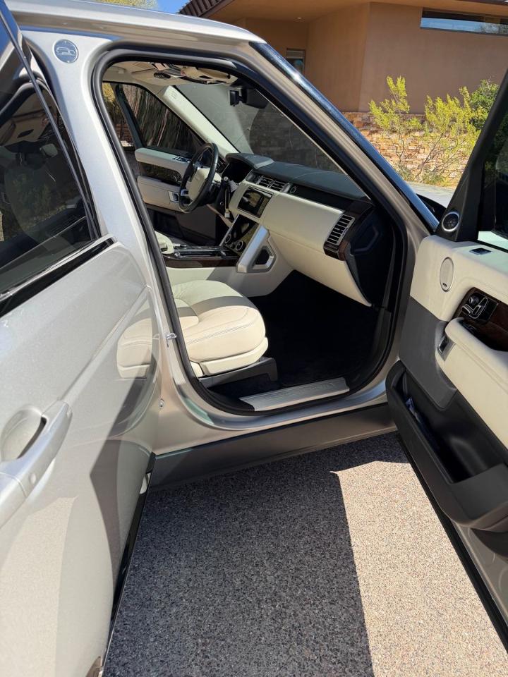 Land Rover Range Rover P360 Hybrid 2021