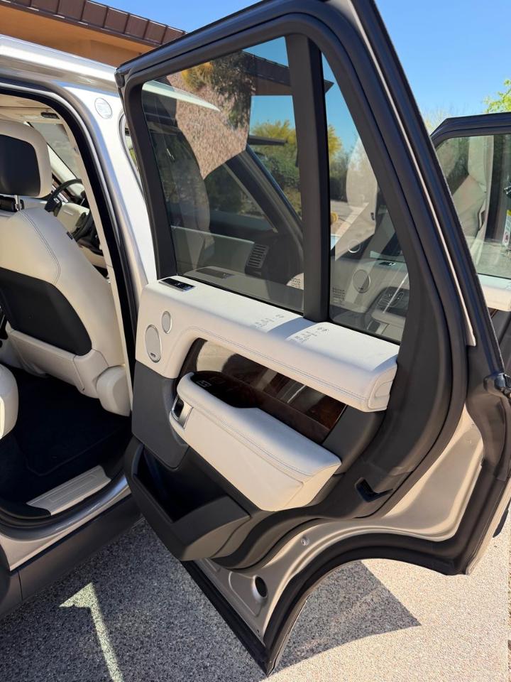 Land Rover Range Rover P360 Hybrid 2021