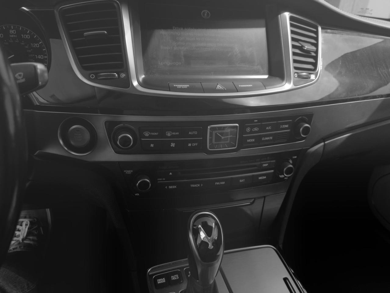 Hyundai Equus Signature 2015