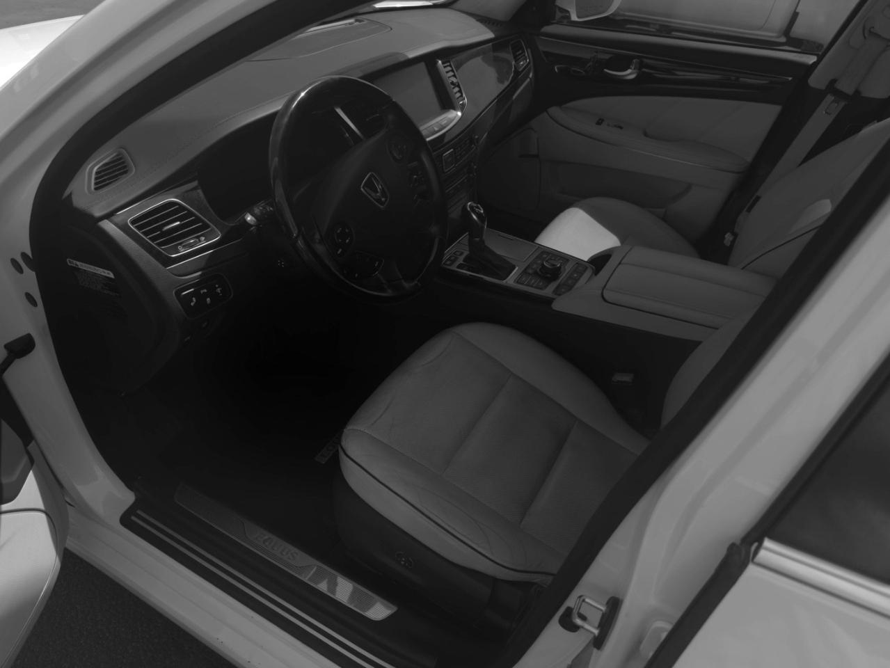 Hyundai Equus Signature 2015