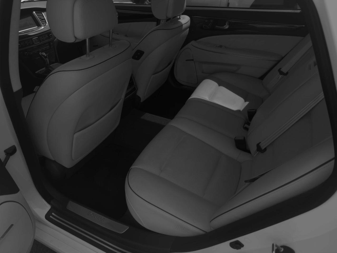 Hyundai Equus Signature 2015