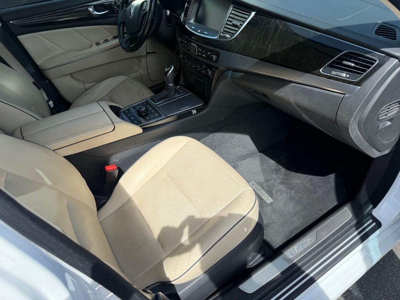 Hyundai Equus Signature 2015