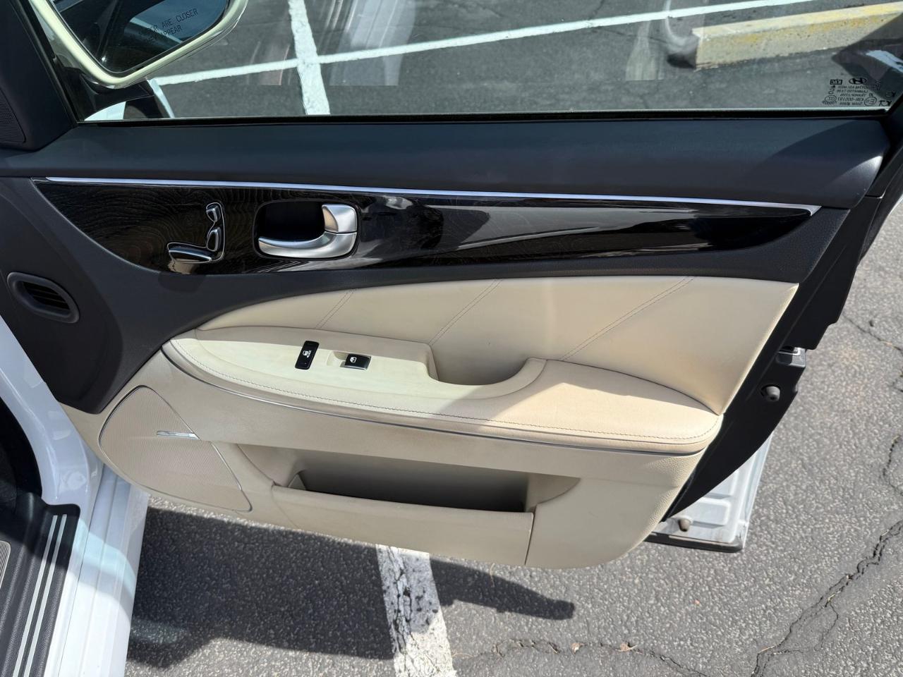 Hyundai Equus Signature 2015