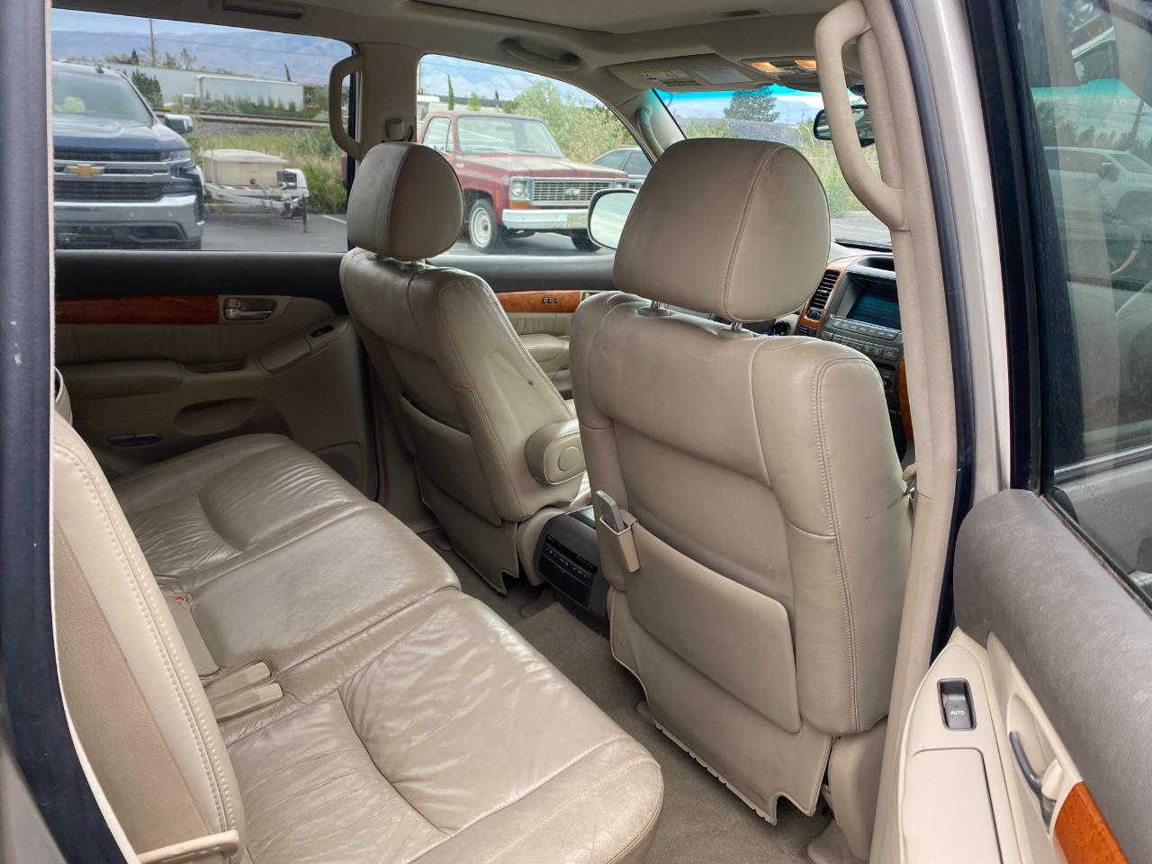 Lexus GX 470 Sport Utility 2004
