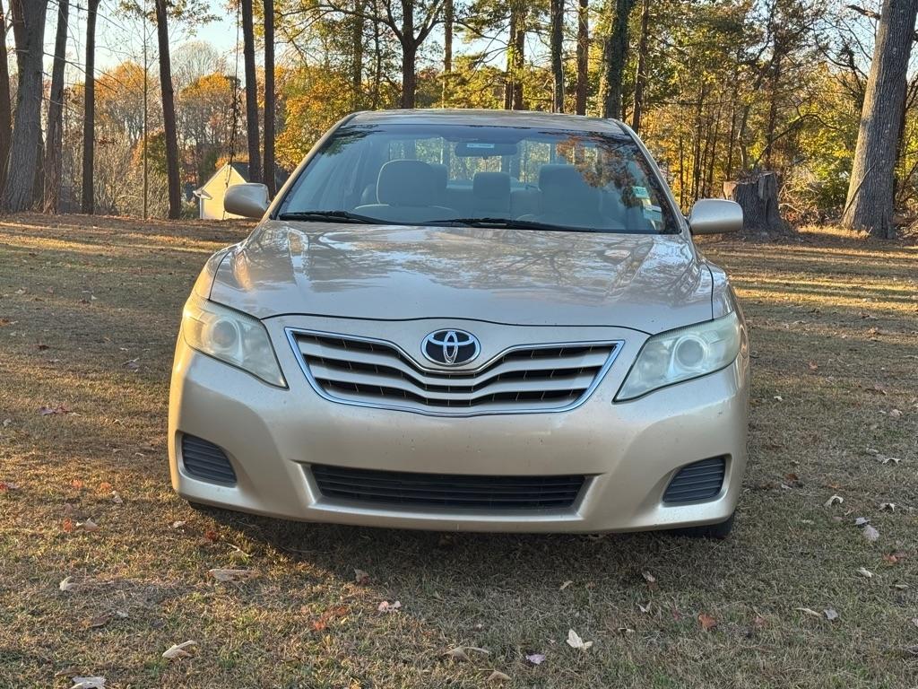 Toyota Camry SE 6-Spd MT 2010