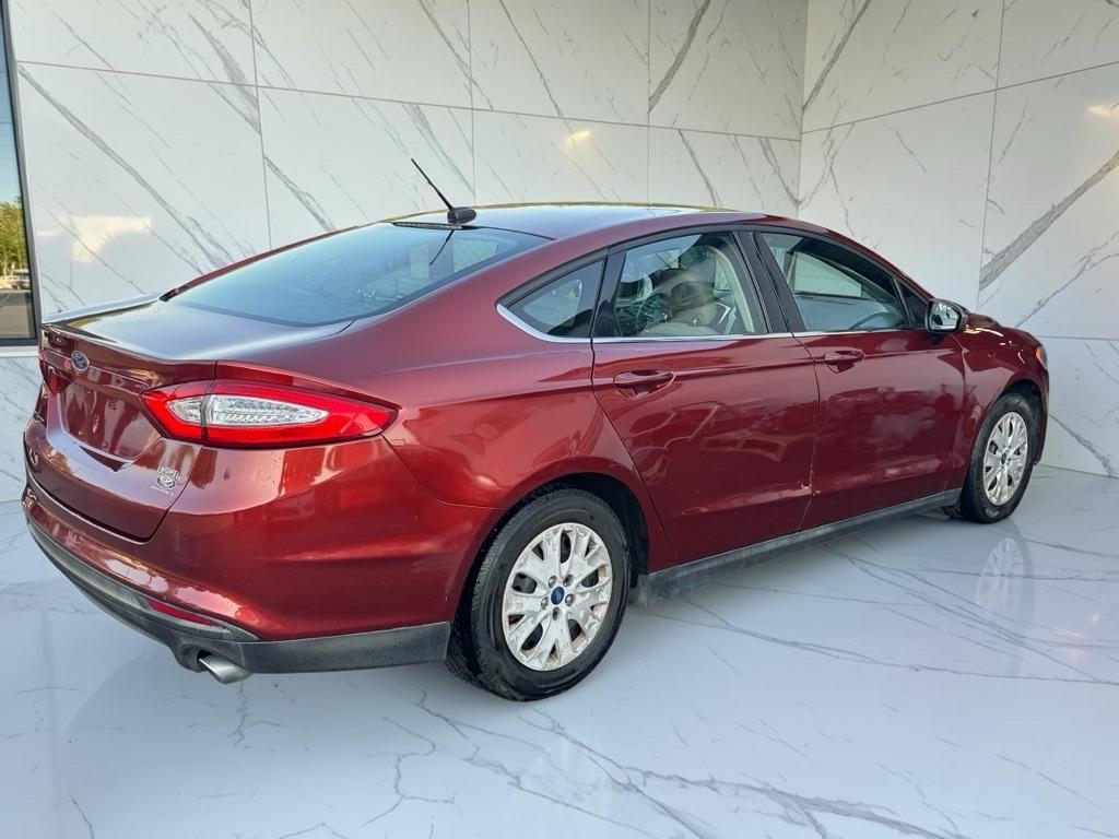 Ford Fusion S 2014