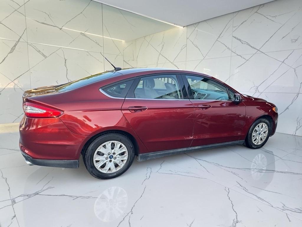 Ford Fusion S 2014