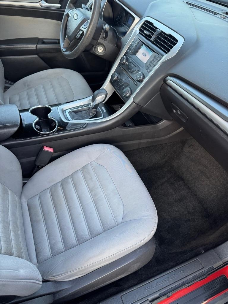 Ford Fusion S 2014