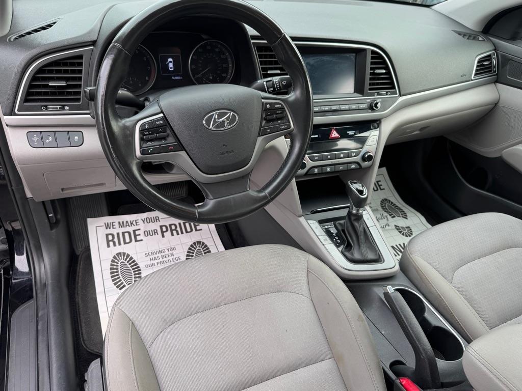 Hyundai Elantra Value Edition 6A 2017
