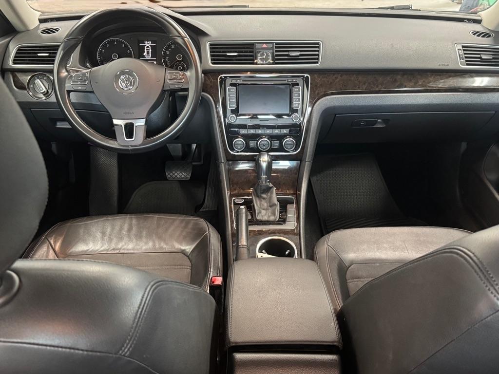 Volkswagen Passat 1.8T SEL Premium AT PZEV 2014